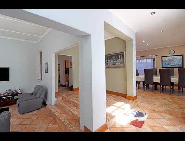 3 BEDROOM HOUSE FOR SALE IN ORANGE GROVE
